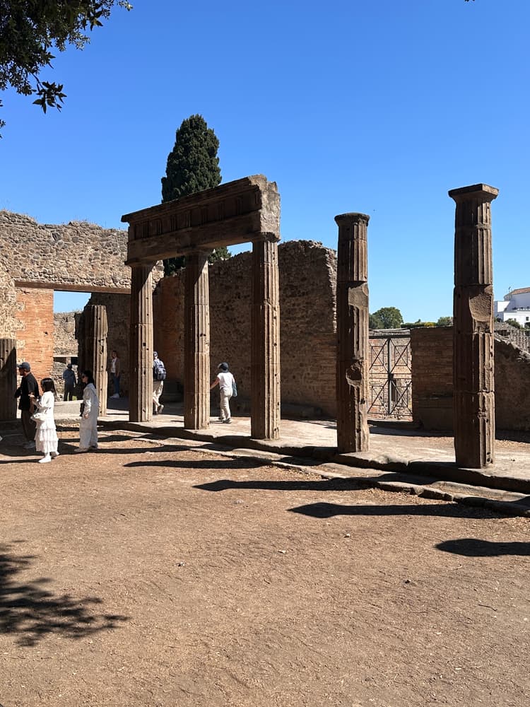 Pompeii Columns