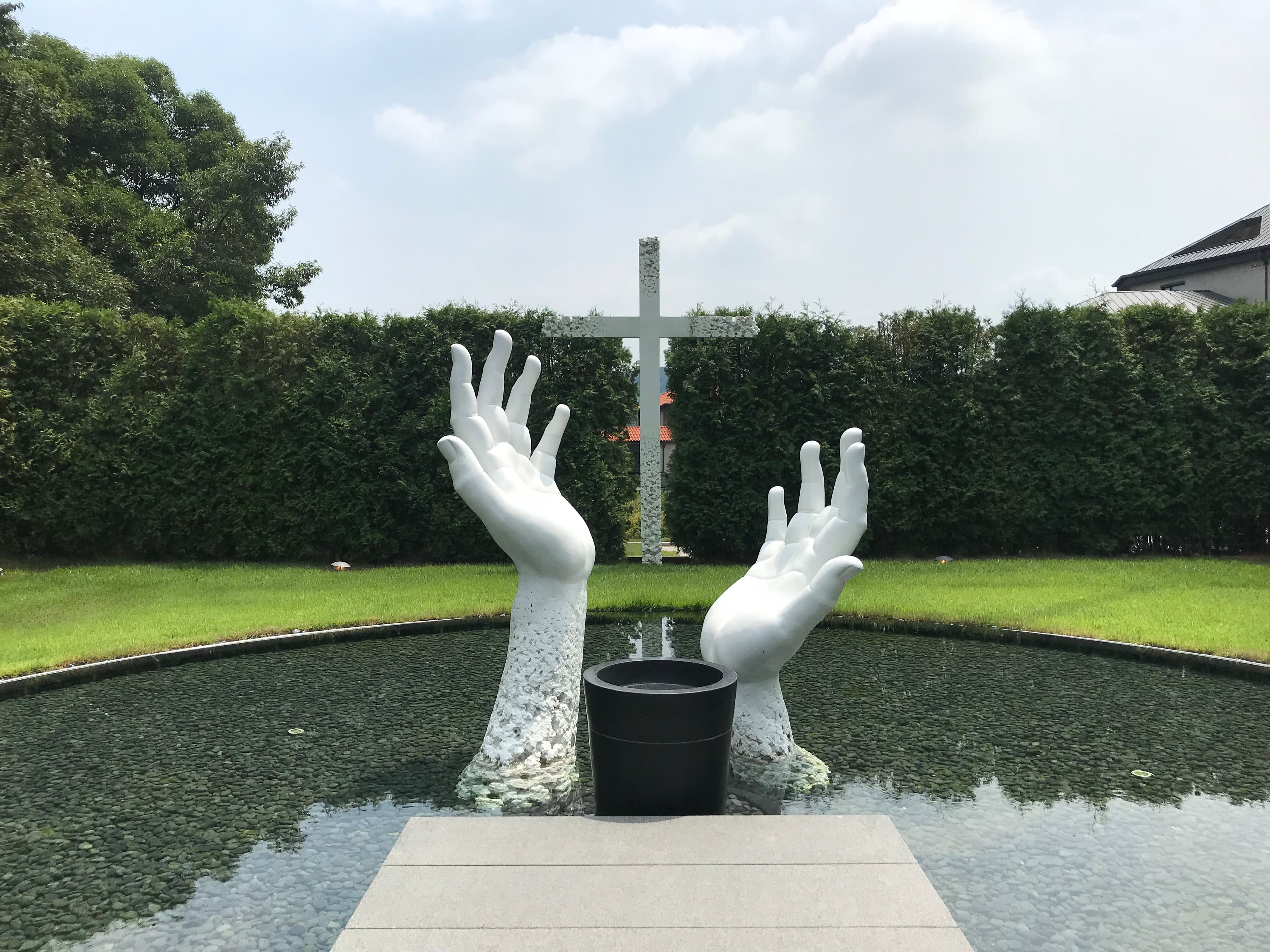 HANDS